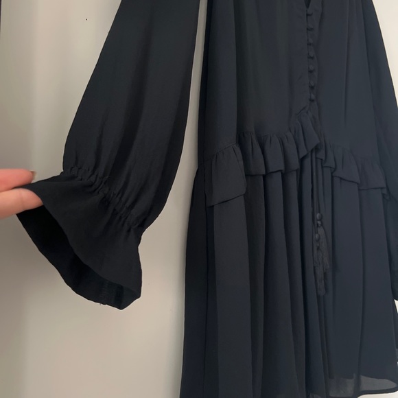 Flowy back dress - Picture 2 of 5